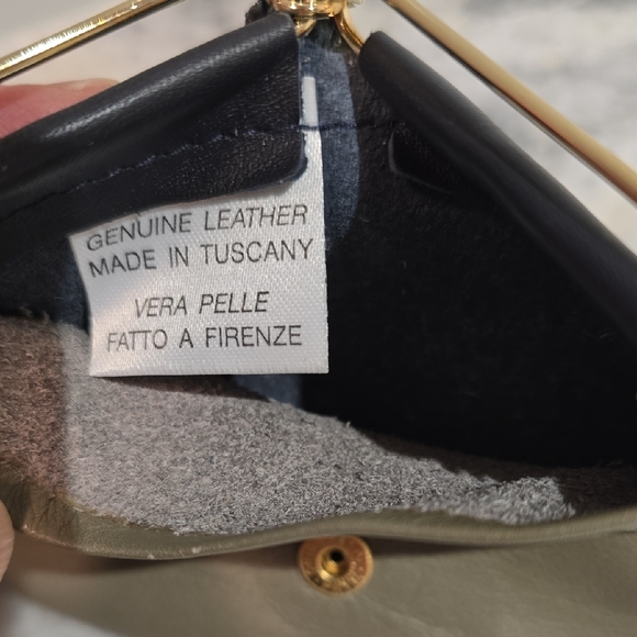 Italian Black and Tan Leather Clutch - Picture 5 of 10